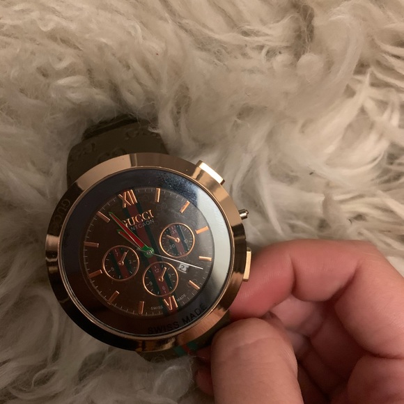 GUCCI WATCH - Picture 1 of 2